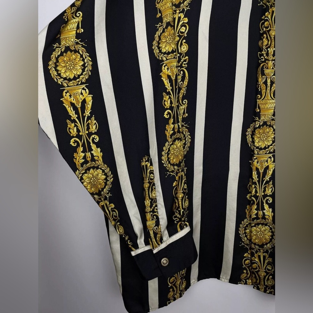 Very Rare Gianni Versace Silk Baroque Jewels button up shirt Vintage - Picture 9 of 16